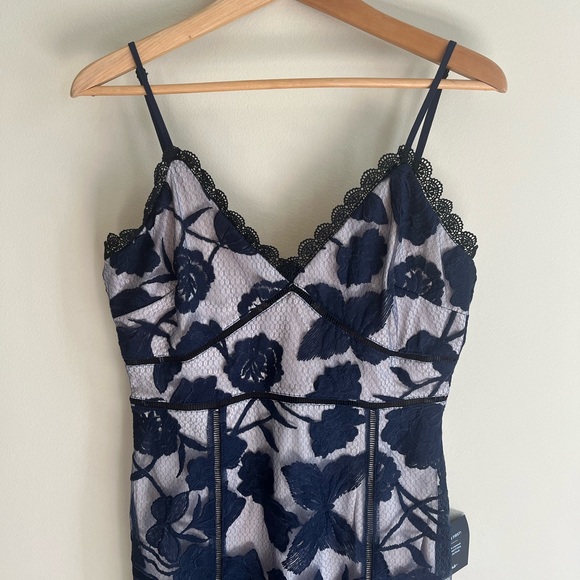 Lulu’s Navy Alluring Dream Maxi Formal Dress Sz M NWT - Picture 5 of 12